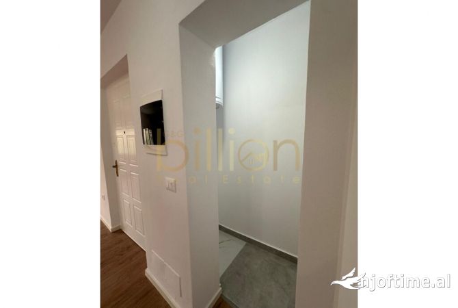 Shtepi ne shitje Apartament ne Tirane, 1+1, Mobilimi Bosh, pa mobiluar, Pagesa 75,000  Euro.