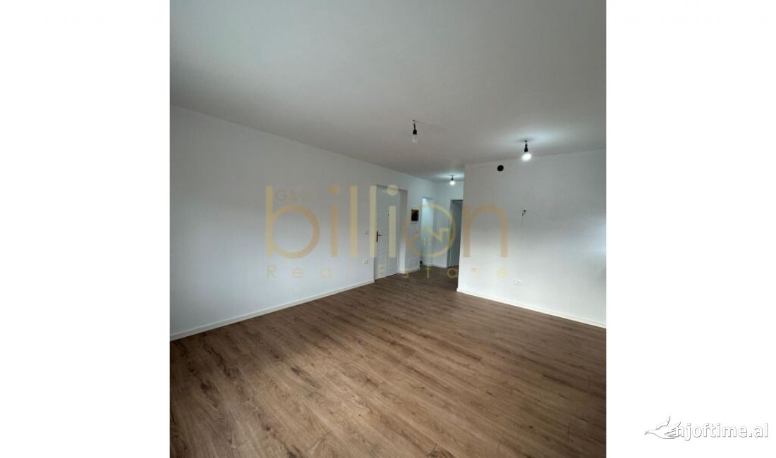 Shtepi ne shitje Apartament ne Tirane, 1+1, Mobilimi Bosh, pa mobiluar, Pagesa 75,000  Euro.