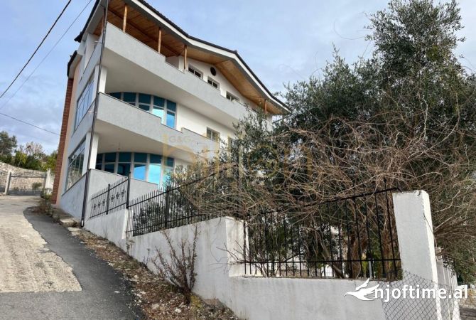 Shtepi ne shitje 7+1 ne Tirane - 410,000 Euro