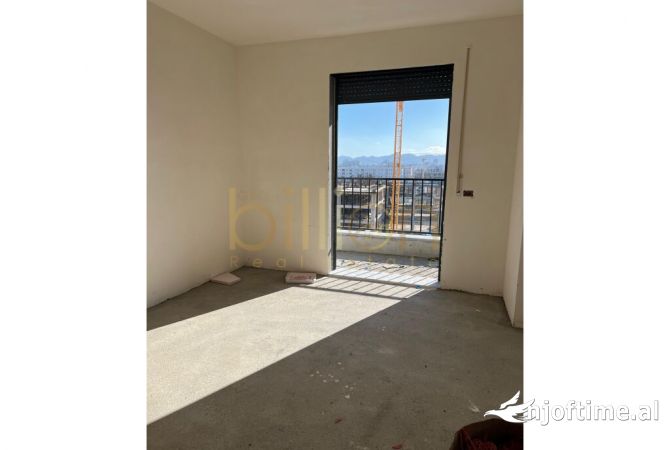 Shtepi ne shitje Apartament ne Tirane, 2+1, Mobilimi Bosh, pa mobiluar, Pagesa 143,750  Euro.