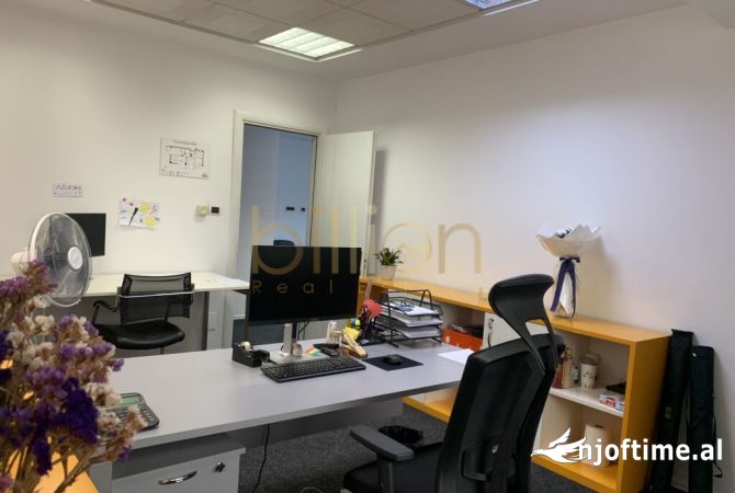 Ambient biznesi me qera 3+1 ne Tirane - 2,500 Euro