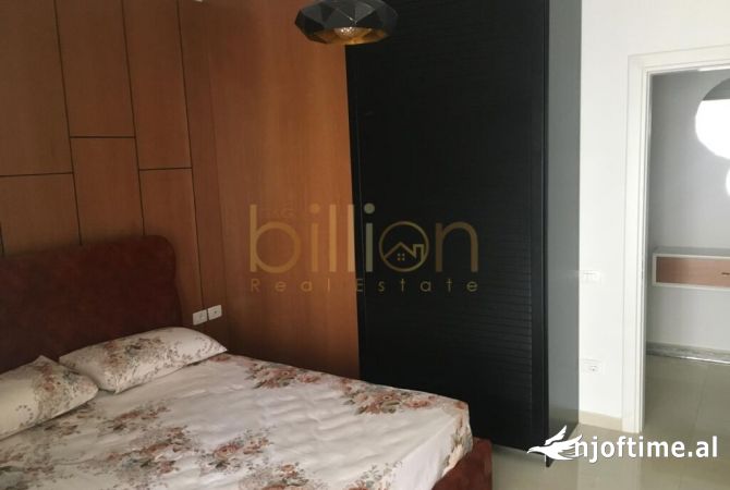 Shtepi ne shitje Apartament ne Tirane, 2+1, Mobilimi E mobiluar, Pagesa 250,000  Euro.