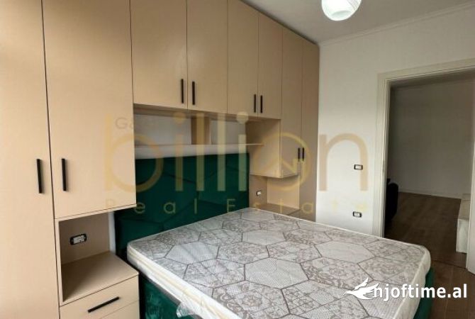 Shtepi ne shitje Apartament ne Durres, 2+1, Mobilimi E mobiluar, Pagesa 86,000  Euro.