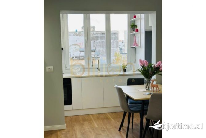 Shtepi ne shitje 1+1 ne Tirane - 240,000 Euro