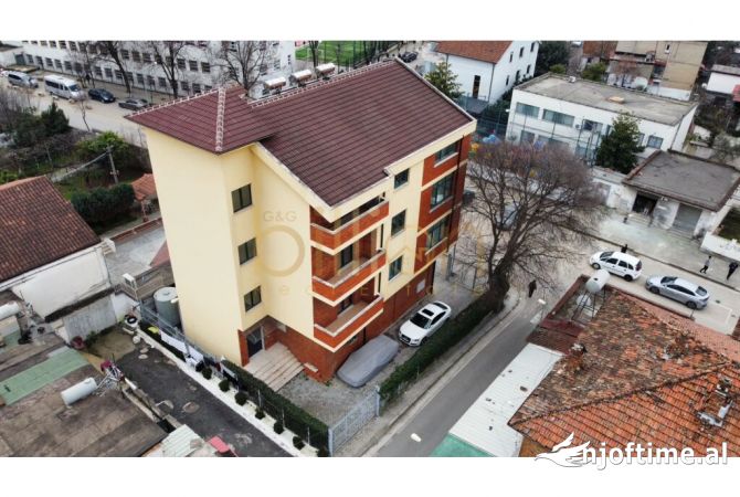 Shtepi ne shitje 7+1 ne Tirane - 990,000 Euro