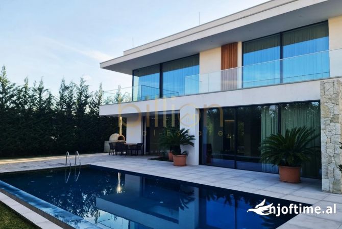 Casa in vendita 4+1 a Tirana - 2,100,000 Euro
