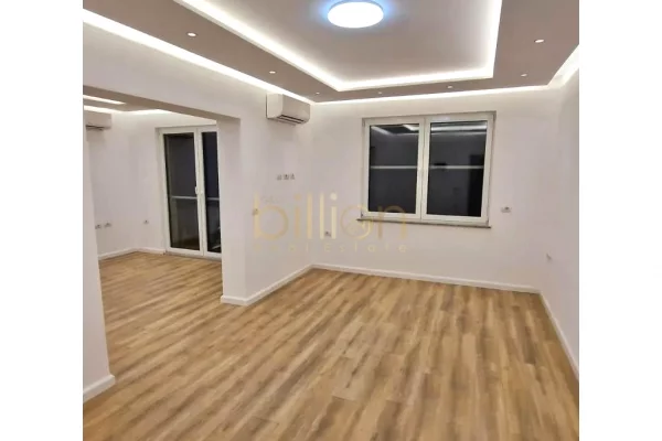 Business Property for Rent 3+1 in Tirana - 900 Euro