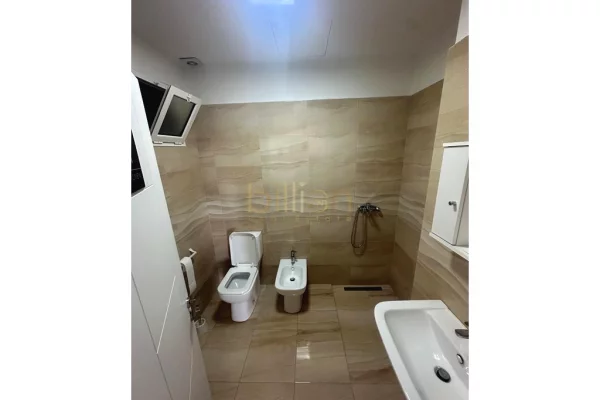 Ambient biznesi me qera 3+1 ne Tirane - 850 Euro