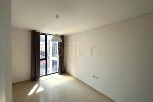 Zyre moderne per qira 2+1+2– Prane Spitalit Amerikan 3. 500 EURO/MUAJ. Billion4483​