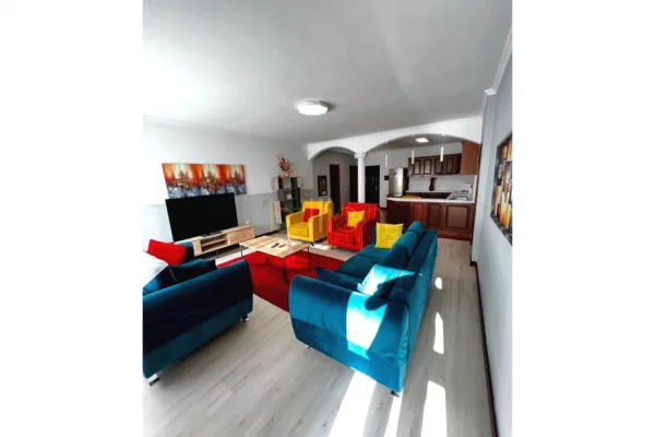 Shtepi me qera 2+1 ne Tirane - 800 Euro