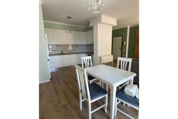 Shtepi me qera 2+1 ne Tirane - 1,150 Euro