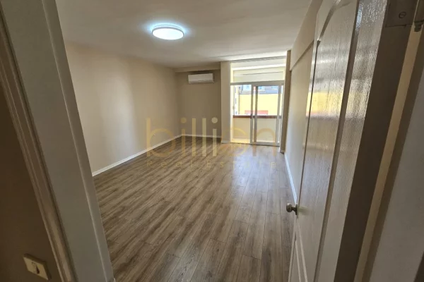 Ambient biznesi me qera 3+1 ne Tirane - 1,300 Euro