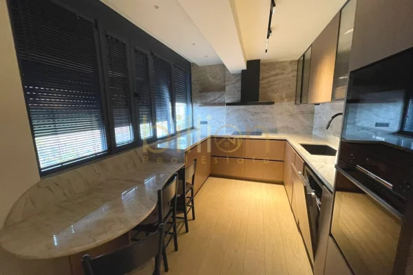 Shtepi ne shitje 3+1 ne Tirane - 100,000 Euro