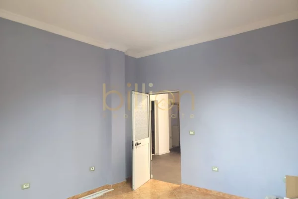 Ambiente Commerciale in Affitto 1+1 a Tirana - 1,500 Euro
