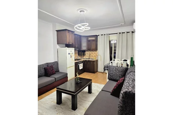 Shtepi me qera 2+1 ne Tirane - 400 Euro