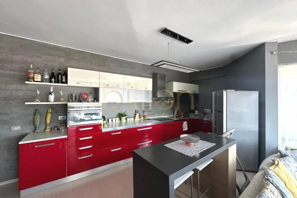 Shtepi me qera 2+1 ne Tirane - 800 Euro