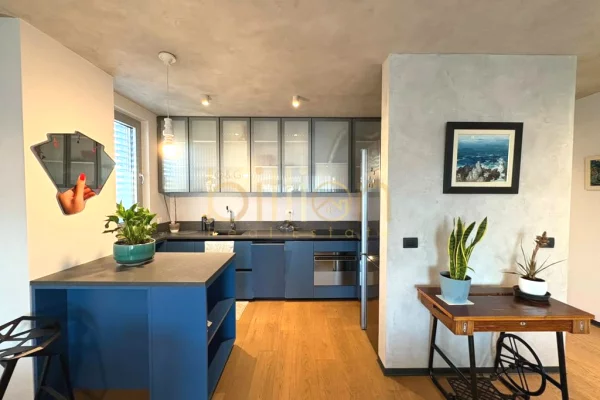 Shtepi me qera 3+1 ne Tirane - 300 Euro