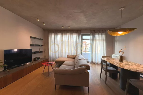 Shtepi me qera 3+1 ne Tirane - 300 Euro