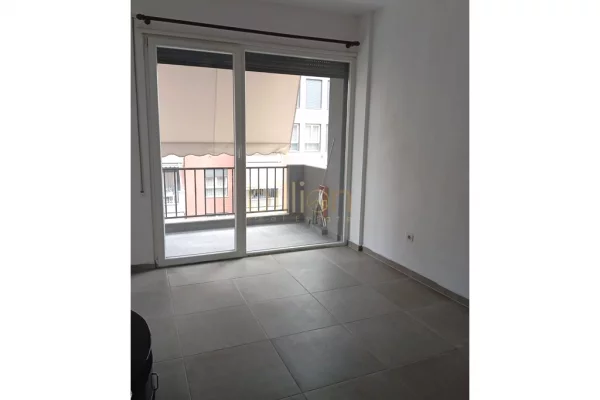Shtepi me qera 2+1 ne Tirane - 500 Euro