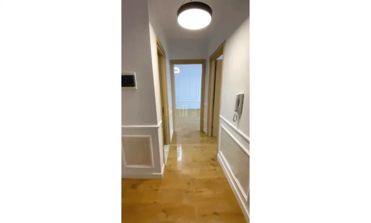 Shtepi ne shitje Apartament ne Tirane, 1+1, Mobilimi Bosh, pa mobiluar, Pagesa 153,000  Euro.