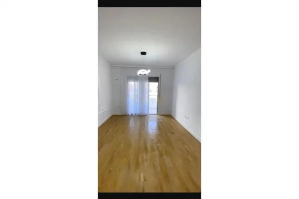 Shtepi ne shitje 1+1 ne Tirane - 153,000 Euro