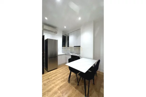 Shtepi me qera Garsoniere ne Tirane - 600 Euro