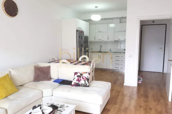 Shtepi me qera 1+1 ne Tirane - 35,000 Leke