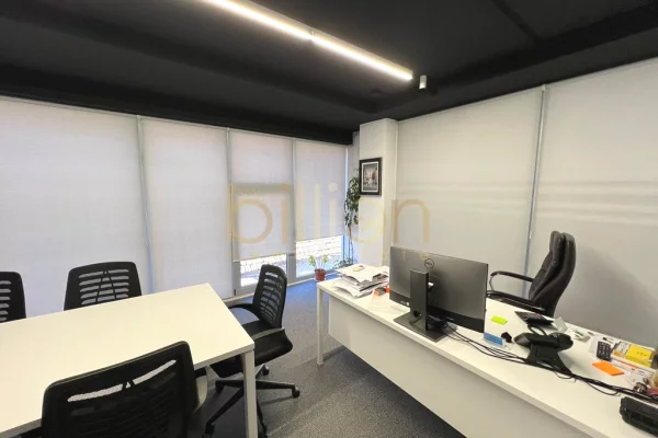 Ambient biznesi me qera 3+1 ne Tirane - 1,100 Euro