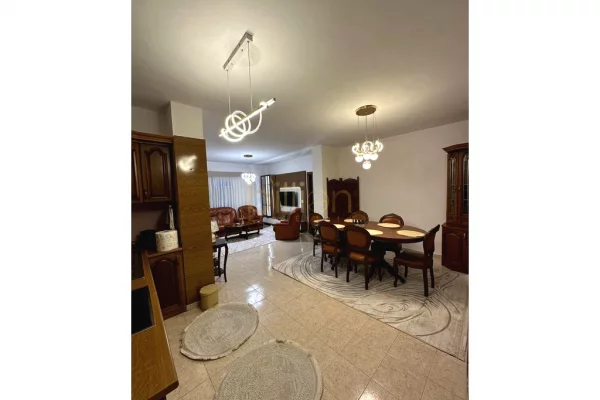 JEPET ME QIRA APARTAMENT 2+1 NË LAPRAKË. 600 euro/muaj. Billion4638​