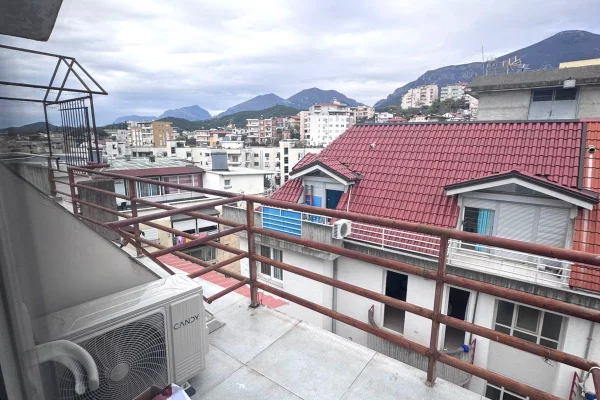 House for Rent 1+1 in Tirana - 30,000 Leke