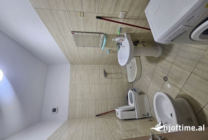 Shtepi me qera Apartament ne Tirane, 1+1, Mobilimi E mobiluar, Pagesa 45,000  Leke.