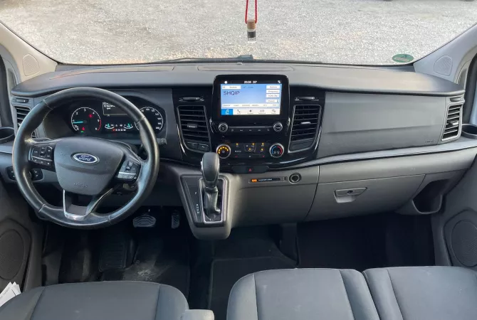 Jepet me qira Ford Custom