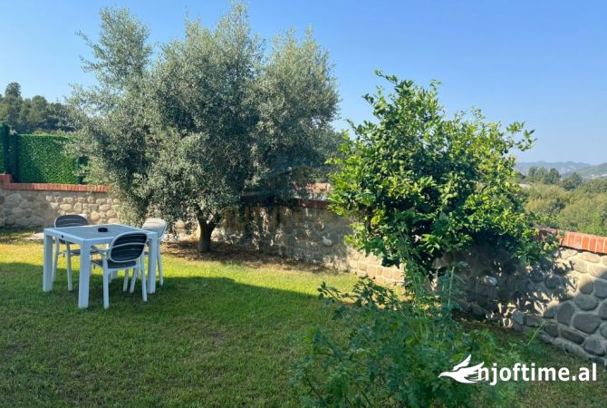 Shtepi ne shitje Vila Luksoze ne Tirane, 6+1, Mobilimi E mobiluar, Pagesa 420,000  Euro.