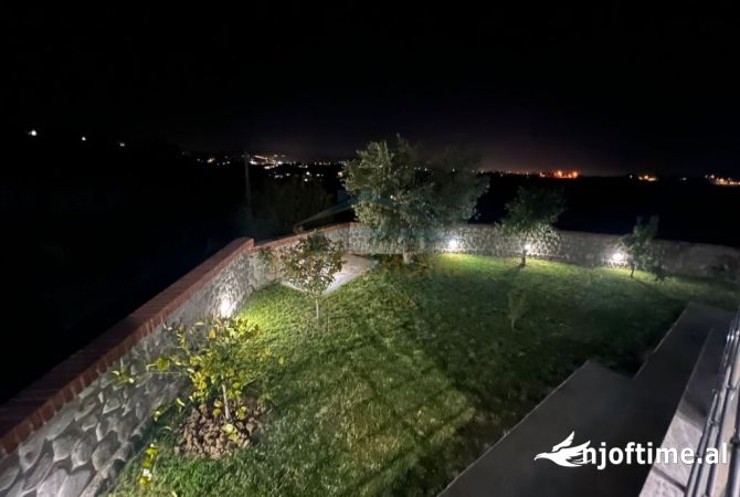 Shtepi ne shitje Vila Luksoze ne Tirane, 6+1, Mobilimi E mobiluar, Pagesa 420,000  Euro.