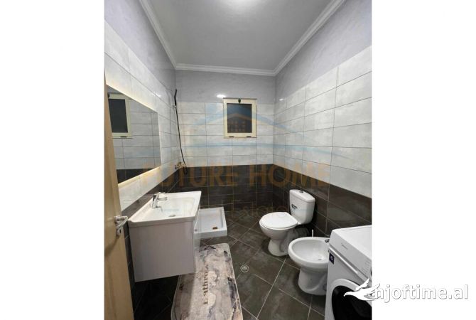 Shtepi ne shitje Apartament ne Tirane, 2+1, Mobilimi E mobiluar, Pagesa 143,000  Euro.