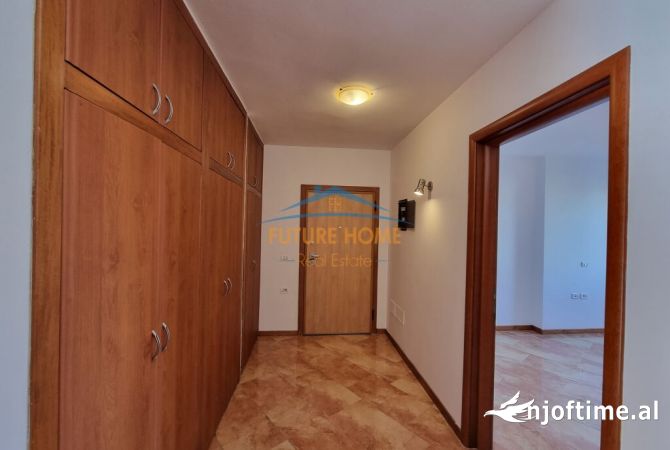 Shtepi me qera Apartament ne Tirane, 3+1, Mobilimi E mobiluar, Pagesa 1,200  Euro.