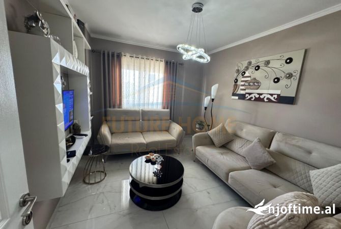 Shtepi ne shitje Apartament ne Durres, 2+1, Mobilimi E mobiluar, Pagesa 133,000  Euro.