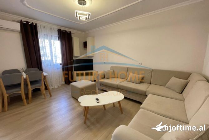 Shtepi ne shitje Apartament ne Tirane, 1+1, Mobilimi E mobiluar, Pagesa 90,000  Euro.