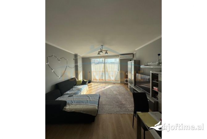 Shtepi ne shitje Apartament ne Tirane, 2+1, Mobilimi E mobiluar, Pagesa 203,000  Euro.