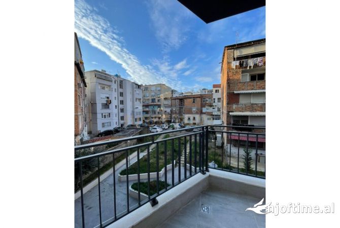 Shtepi me qera Apartament ne Tirane, 1+1, Mobilimi Bosh, pa mobiluar, Pagesa 600  Euro.