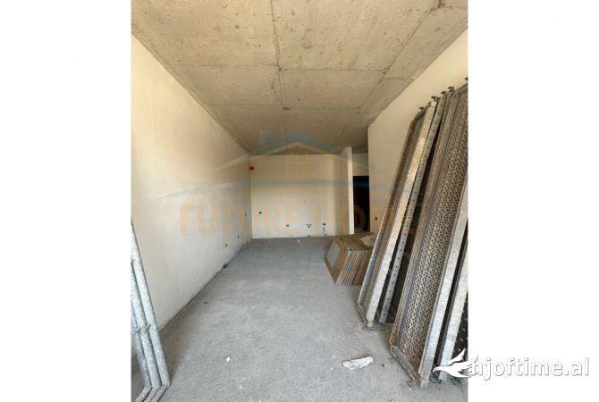 Shtepi ne shitje Apartament ne Tirane, 2+1, Mobilimi Pjeserisht e mobiluar, Pagesa 155,500  Euro.