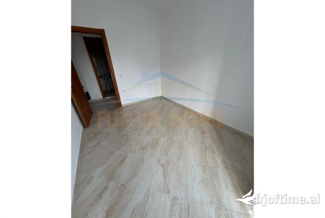 Shtepi ne shitje Apartament ne Tirane, 1+1, Mobilimi Bosh, pa mobiluar, Pagesa 78,000  Euro.