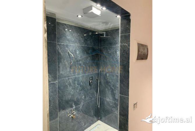 Shtepi ne shitje Apartament ne Tirane, 4+1, Mobilimi E mobiluar, Pagesa 345,000  Euro.