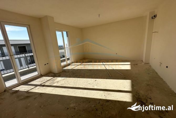 Shtepi ne shitje Apartament ne Tirane, 2+1, Mobilimi Pjeserisht e mobiluar, Pagesa 109,530  Euro.