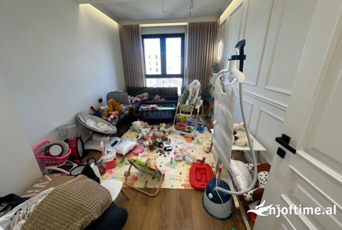 Shtepi ne shitje Apartament ne Tirane, 3+1, Mobilimi E mobiluar, Pagesa 350,000  Euro.