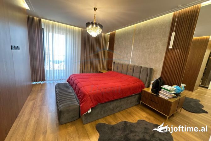 Shtepi ne shitje Apartament ne Tirane, 3+1, Mobilimi E mobiluar, Pagesa 350,000  Euro.