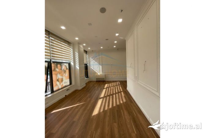 Qera, Ambient Biznesi, Myslym Shyr, Tirane.