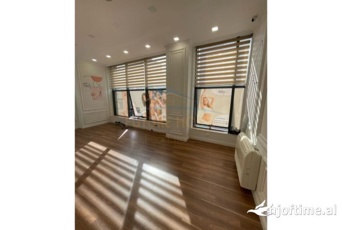 Qera, Ambient Biznesi, Myslym Shyr, Tirane.