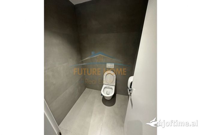 Ambient biznesi me qera 3+1 ne Tirane - 5,500 Euro