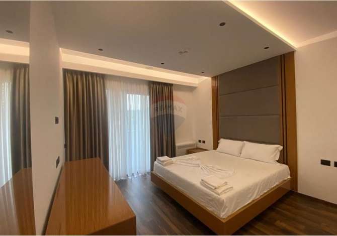 Shtepi me qera 2+1 ne Tirane - 2,500 Euro